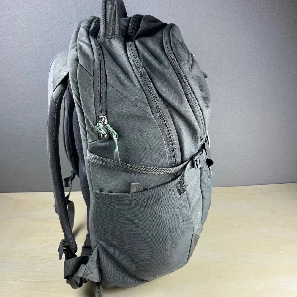 The North Face Recon Backpack Gray Mint Green FlexVent Daypack Hiking Bag